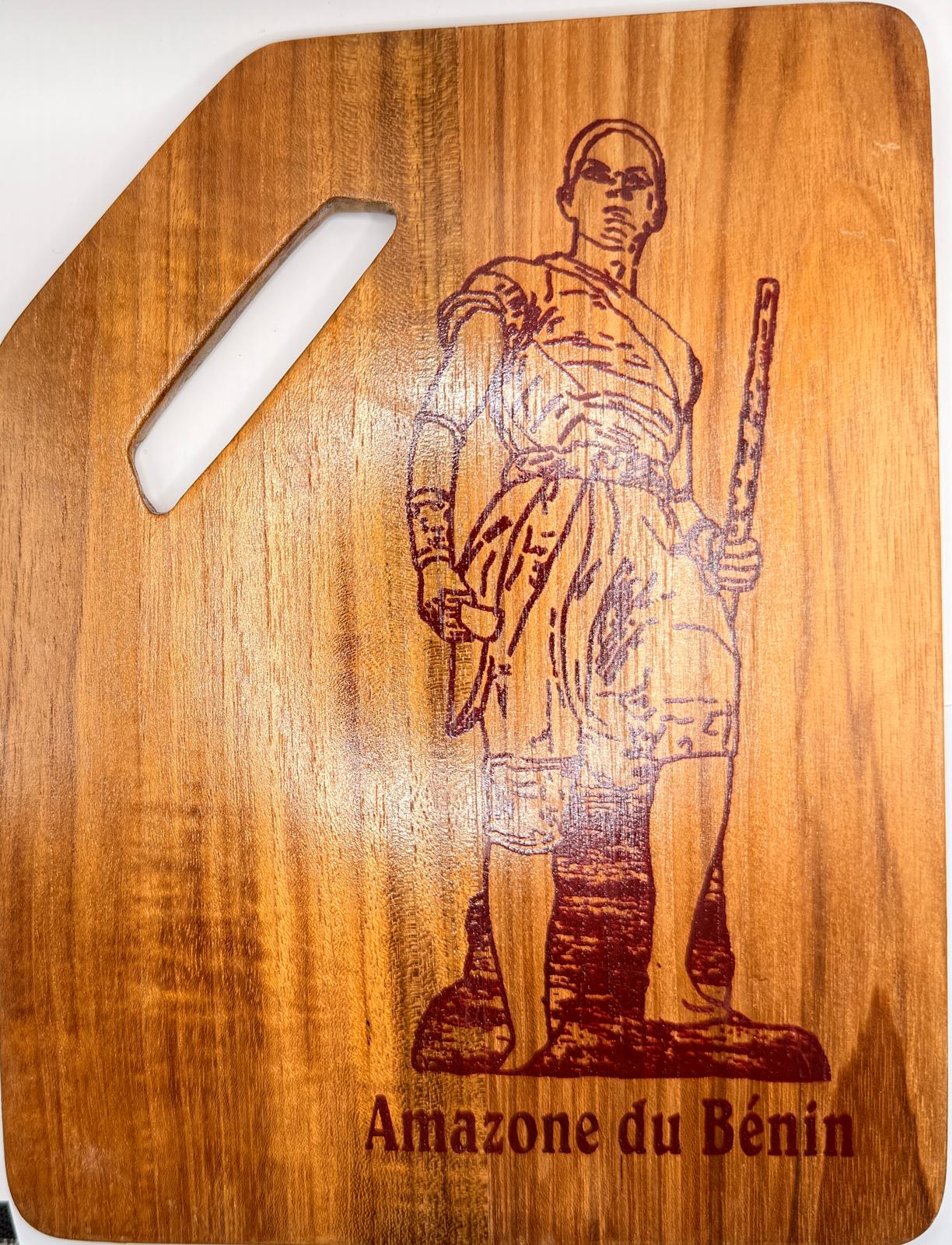 Planche à Découper « Amazone du Bénin » en Bois d’Acacia